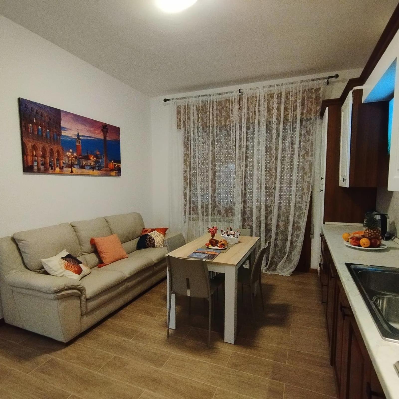 Gate To Venice Apartment เมสเตร ภายนอก รูปภาพ