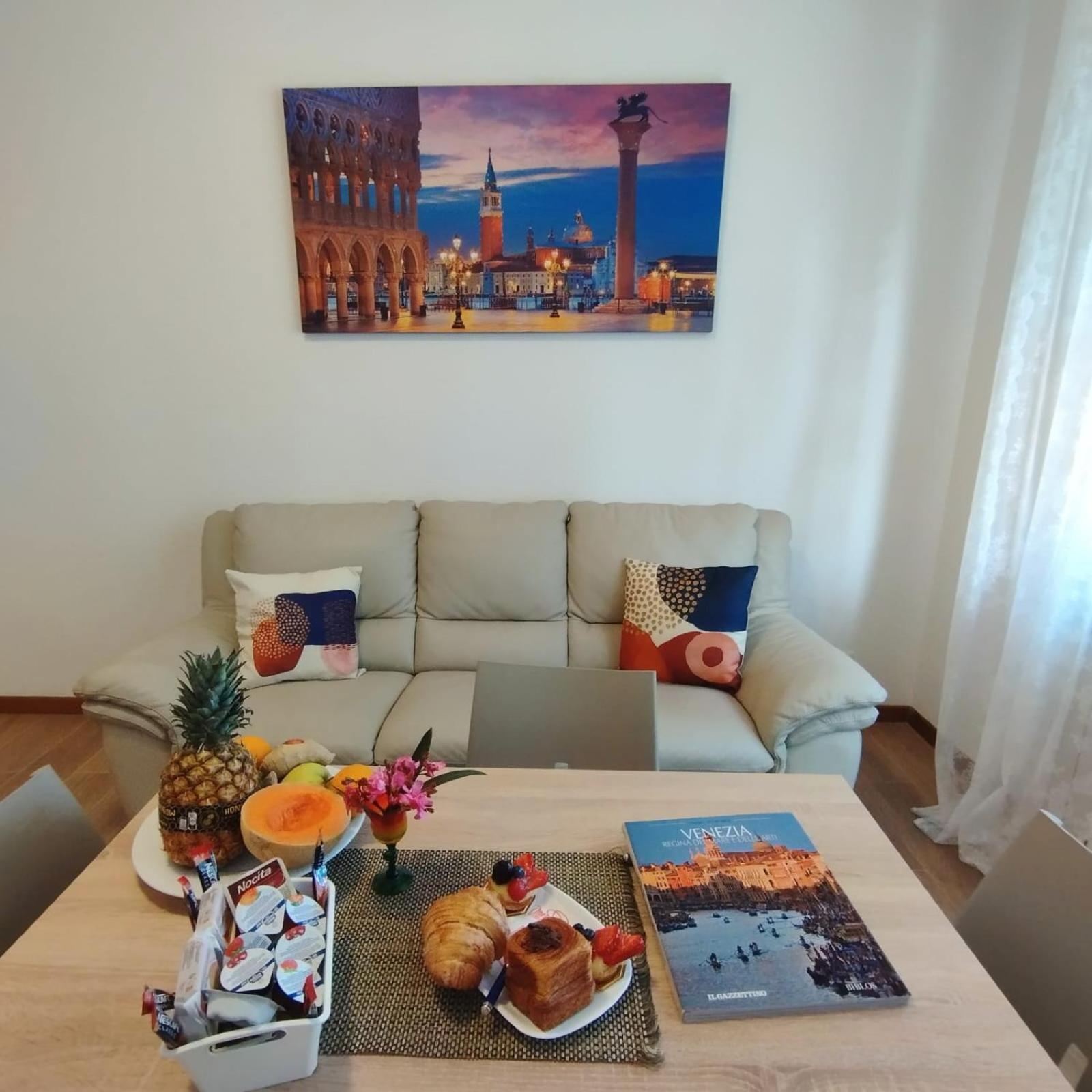 Gate To Venice Apartment เมสเตร ภายนอก รูปภาพ